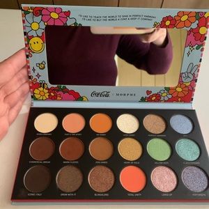 Morphe Coca-Cola 1971 Eyeshadow